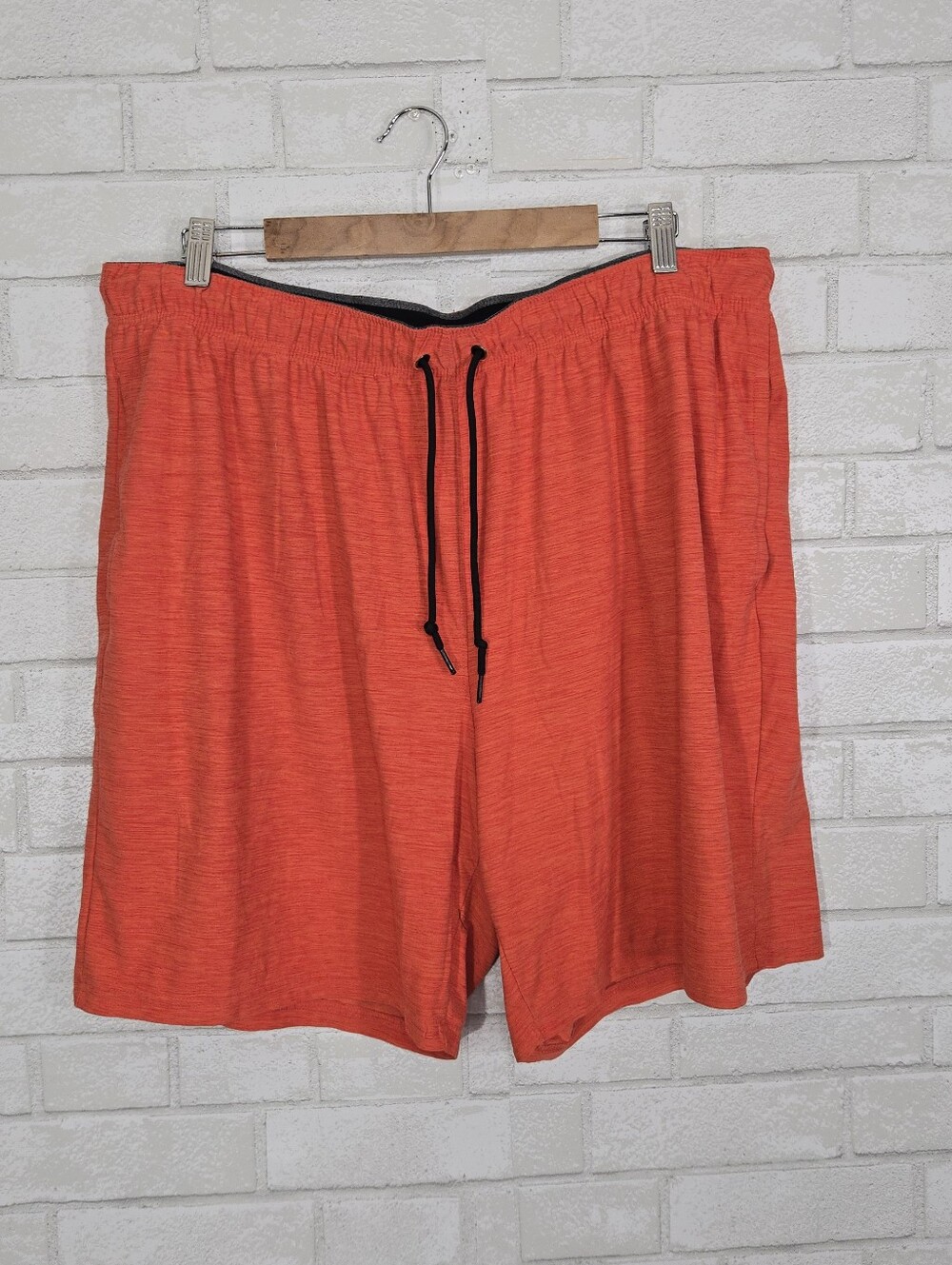 Old Navy Active athletic shorts